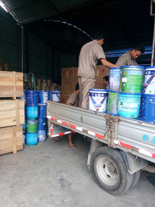 服務客戶,友情漆樣樣做足100分 服務客戶,友情漆樣樣做足100分